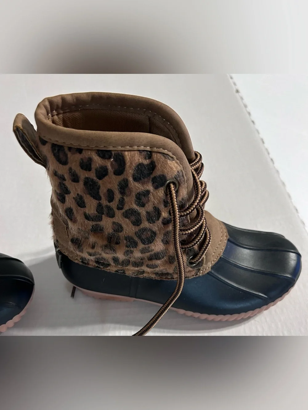 Girls Size 10 MARLEYLILLY Kids Leopard Duck Boots Water Resistant Bottom. READ